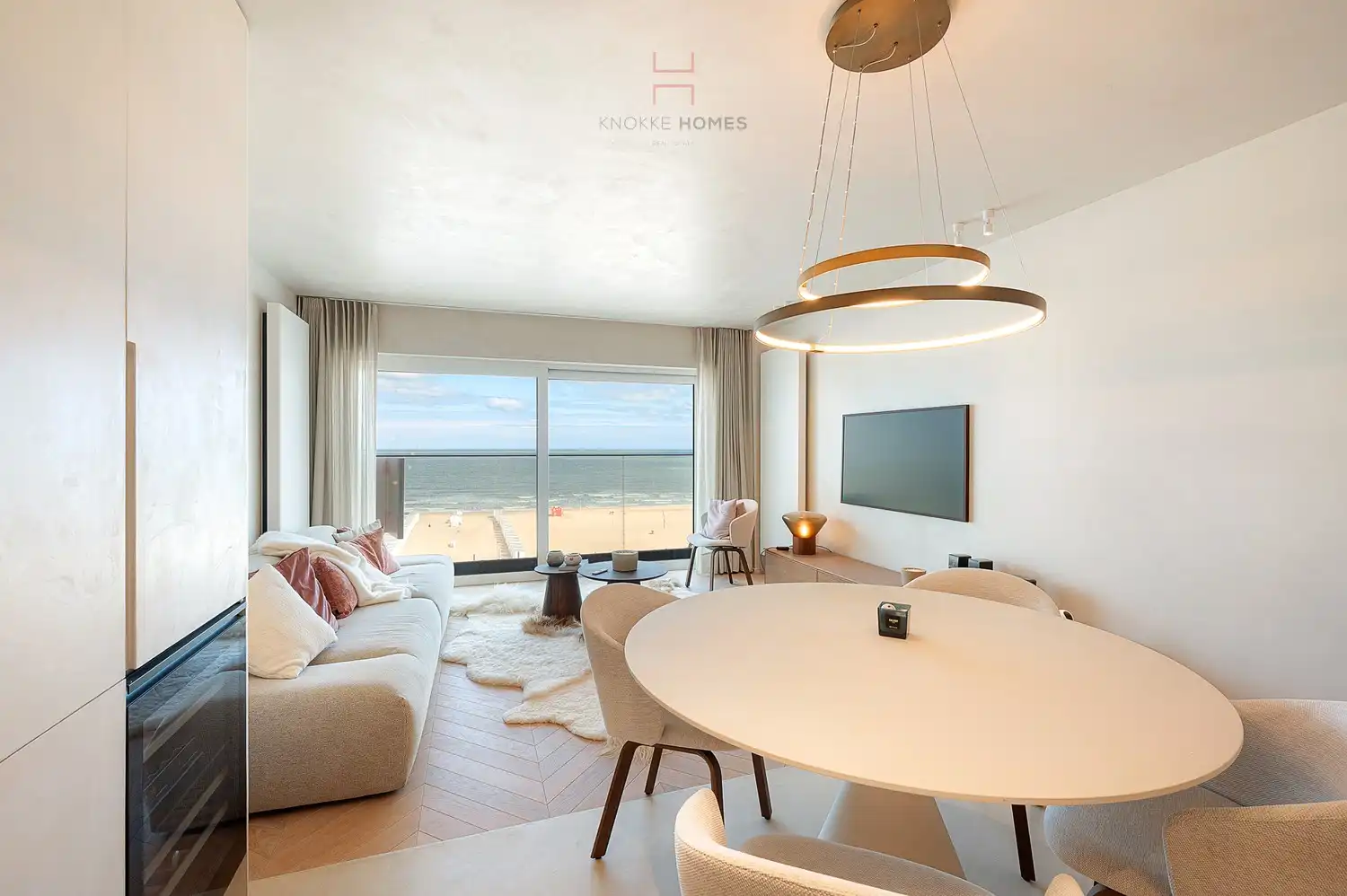Stijlvol gerenoveerd appartement op het Rubensplein met een prachtig frontaal zicht op zee foto 13