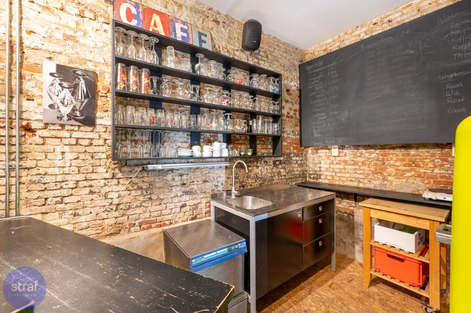 Twee terrassen, vier slaapkamers & tonnen karakter foto 24