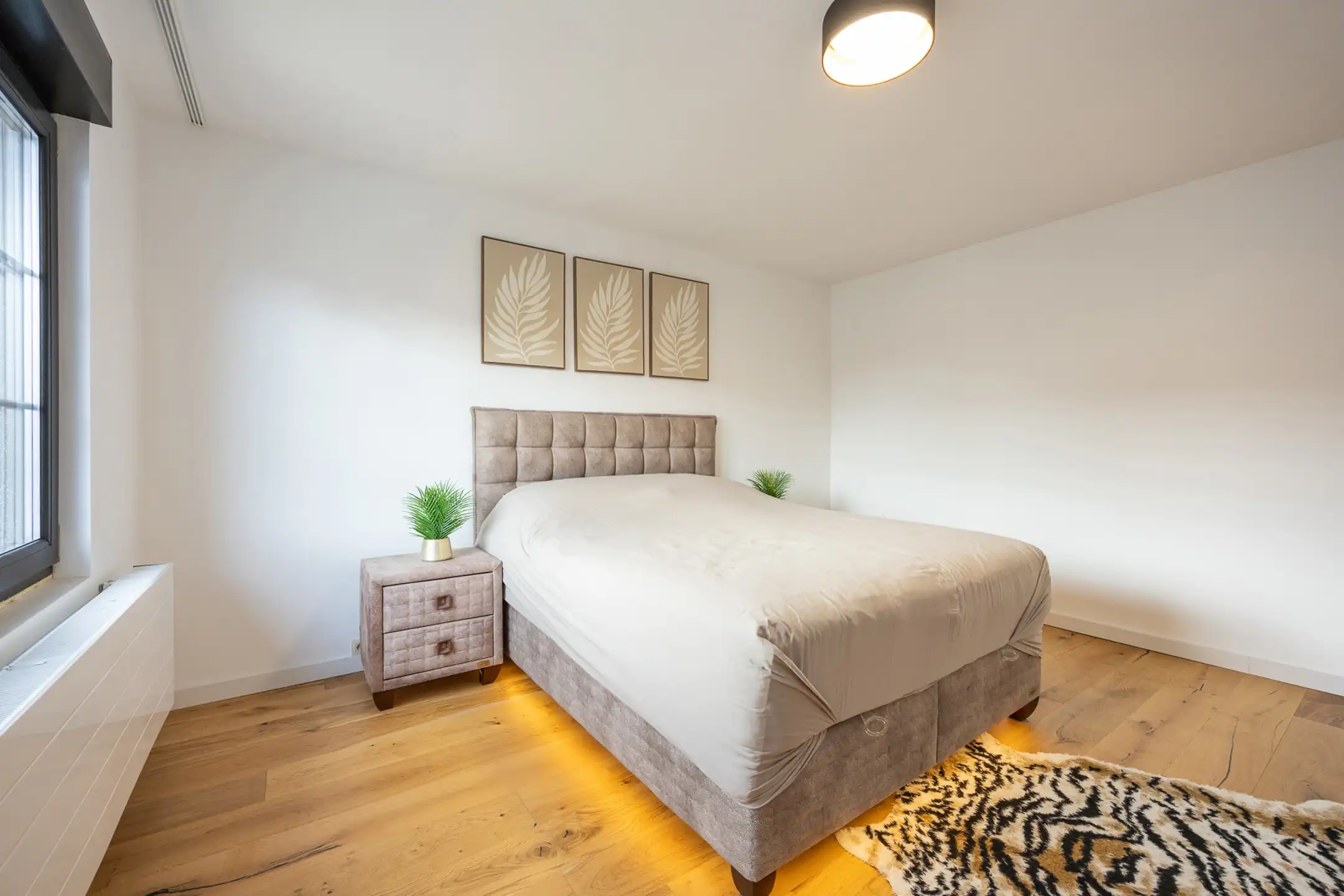 Gunstig gelegen woning met drie slaapkamers en garage foto 24