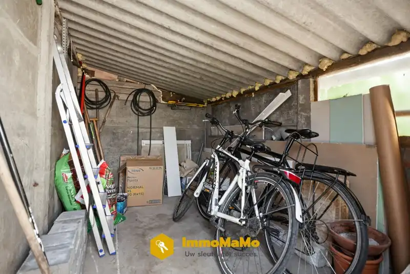 INSTAPKLARE GERENOVEERDE WONING  TE KOOP IN LOCHRISTI (WACHTEBEKE) foto 21
