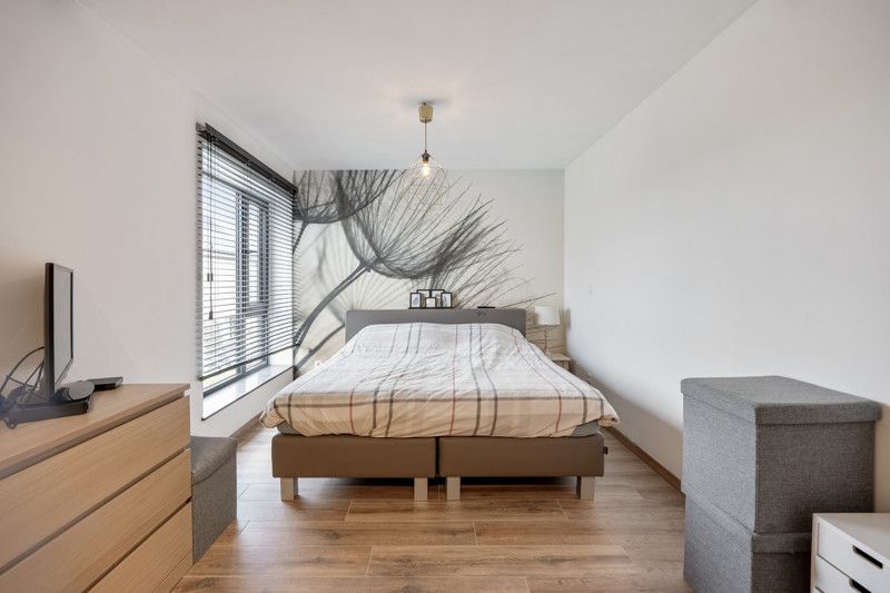 Recente, zeer goed gelegen woning met tuin foto 17