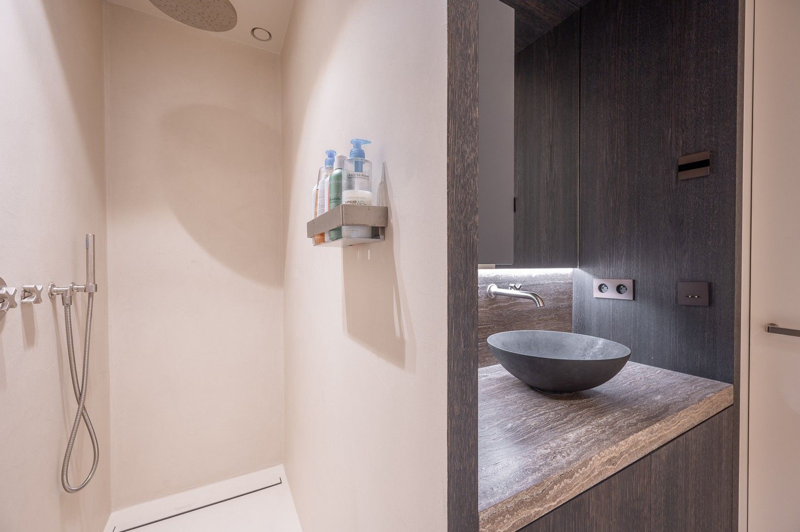 Prachtig tuinappartement met 3 volwaardige slaapkamers, gelegen in een paadje op een topligging in het Zoute. foto 19