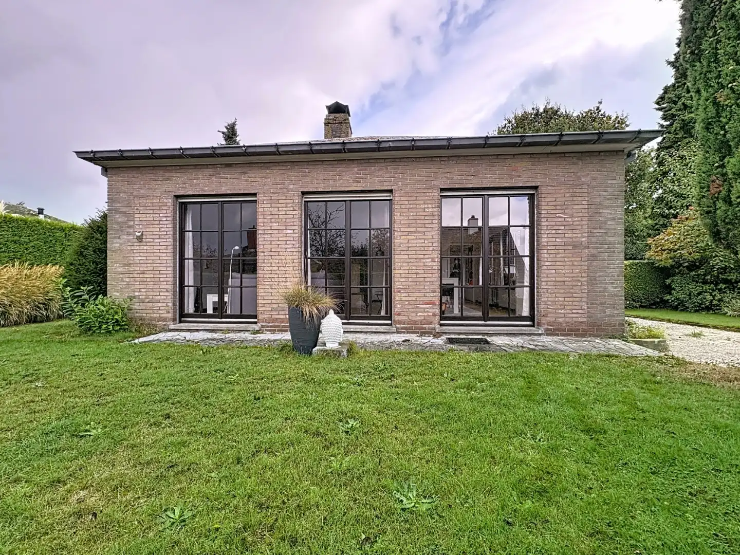 Mooie gelijkvloerse te renoveren villa in rustige, doodlopende straat in Gistel. foto 15