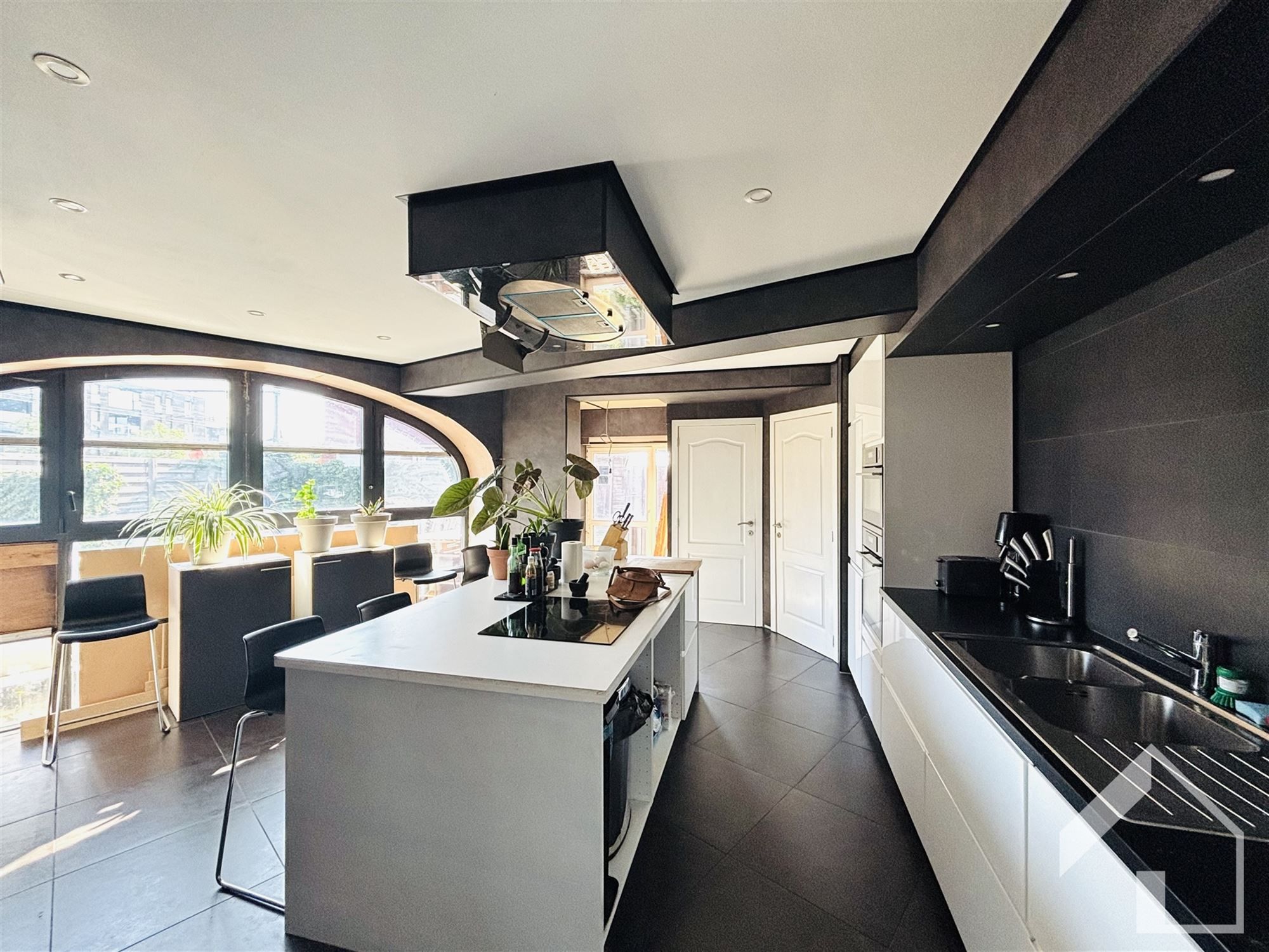Gedeeltelijk gerenoveerde woning in het centrum van Nijlen foto 5