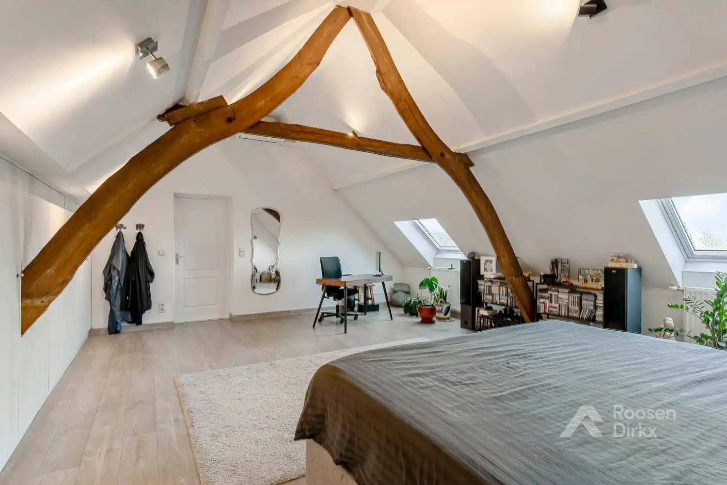 Karaktervolle gerenoveerde landelijke gezinswoning met 5 slaapkamers op perceel van 556m² foto 16
