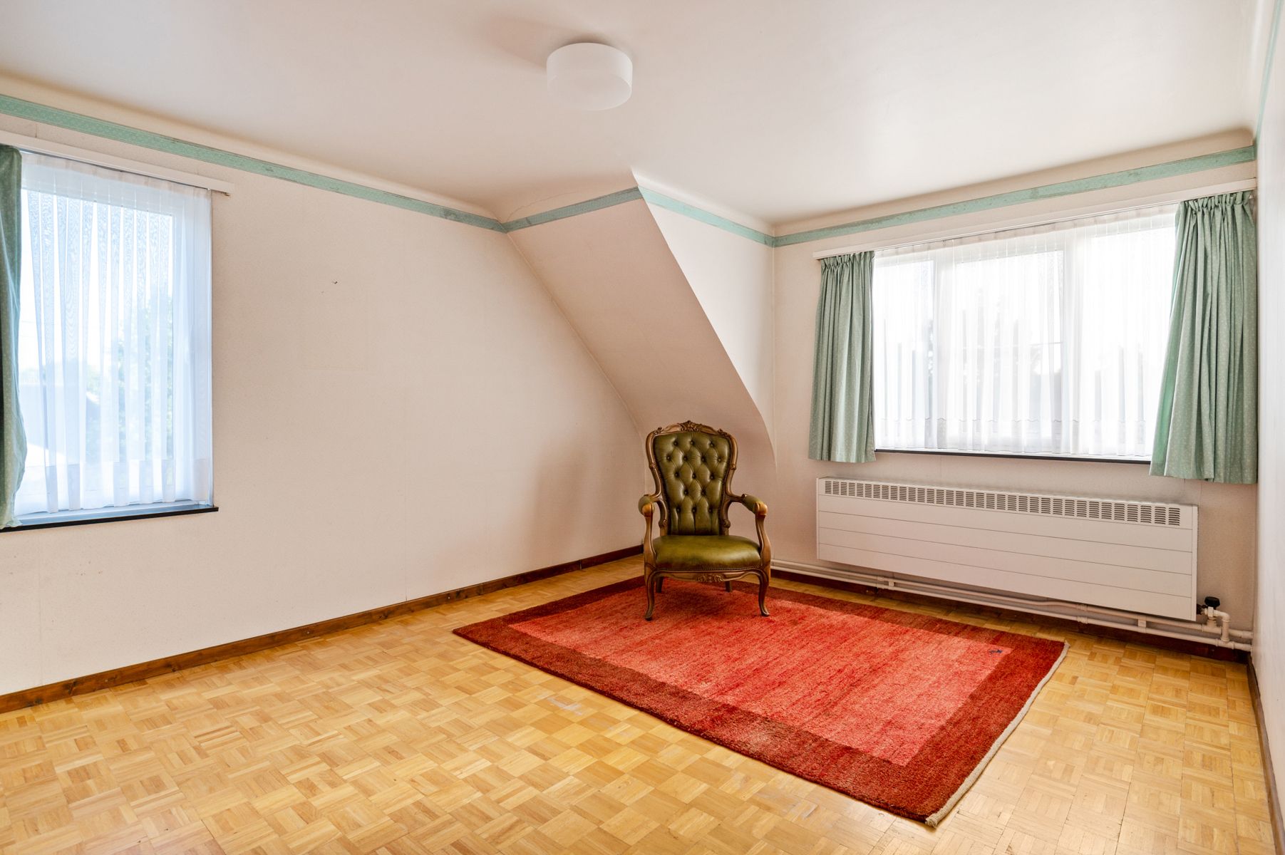 IN OPTIE. Ruime woning met 4slk's op 542 m² foto 13