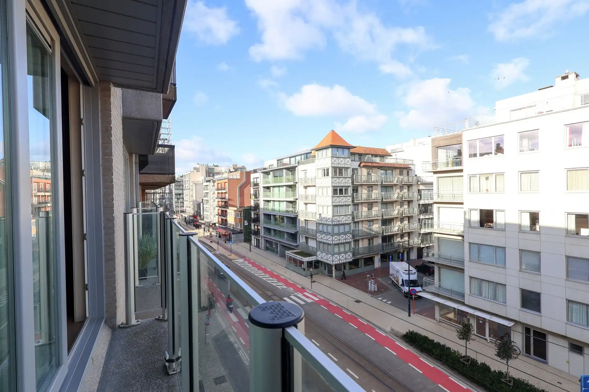 Modern appartement met eigen parkeerplaats nabij het strand Oostduinkerke foto 7