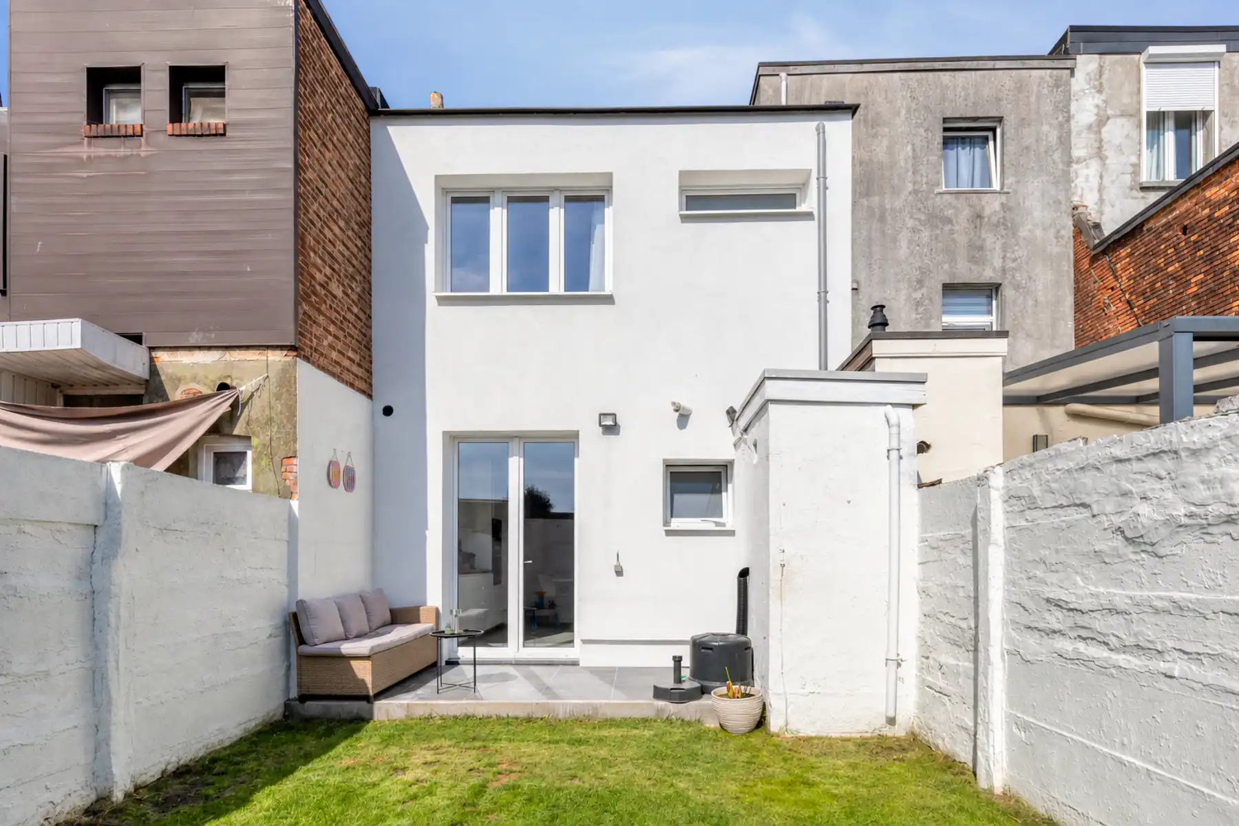 Leuke instapklare woning met 4 slpkms en tuin foto 10
