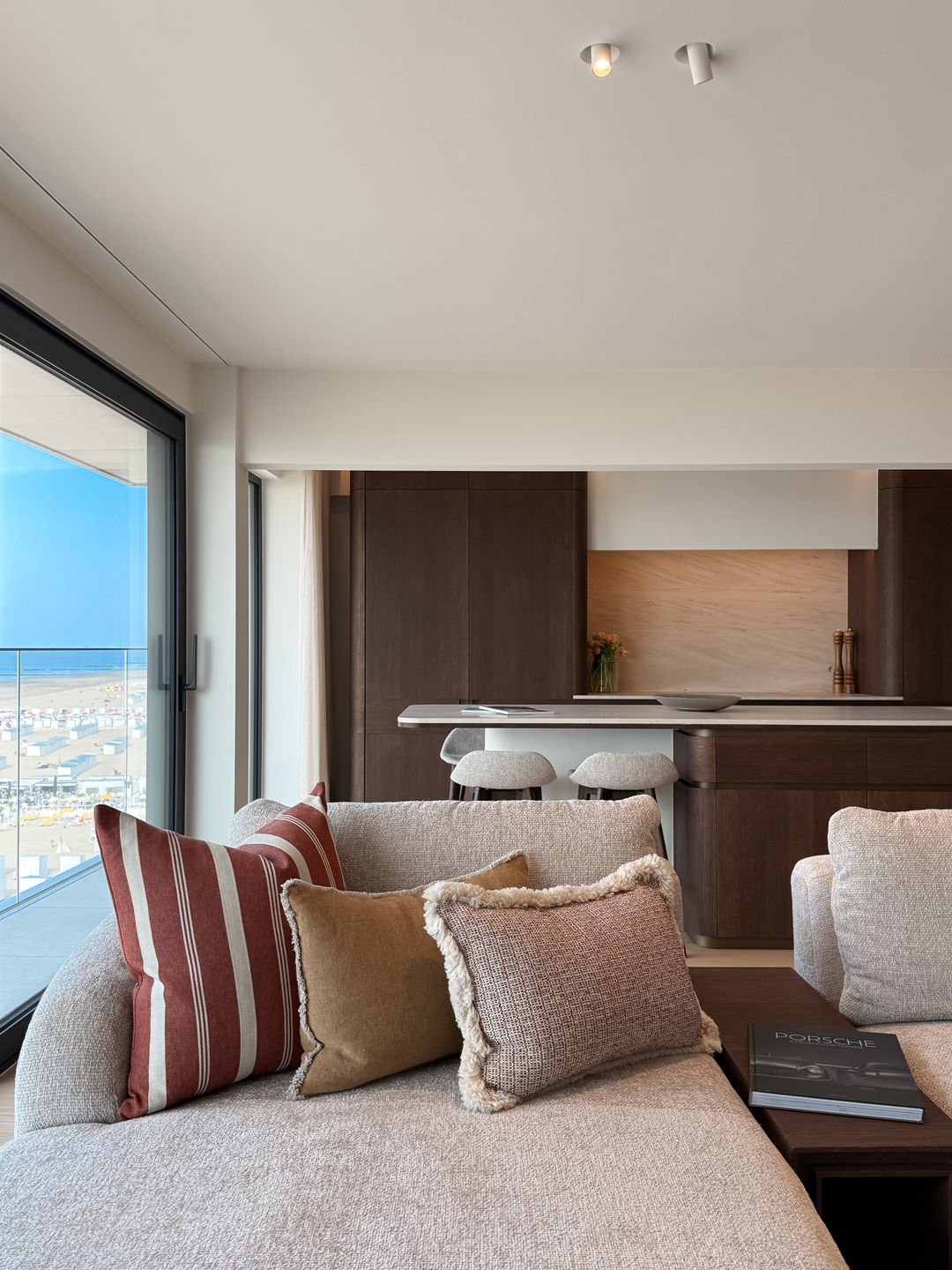 Stijlvol gerenoveerd appartement met zeezicht- ZEEDIJK ZOUTE foto 14