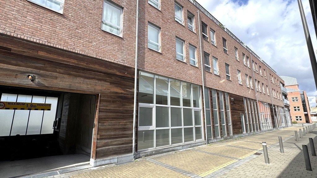 Commercieel gelijkvloers kantoor te koop nabij Singel te Berchem foto 12