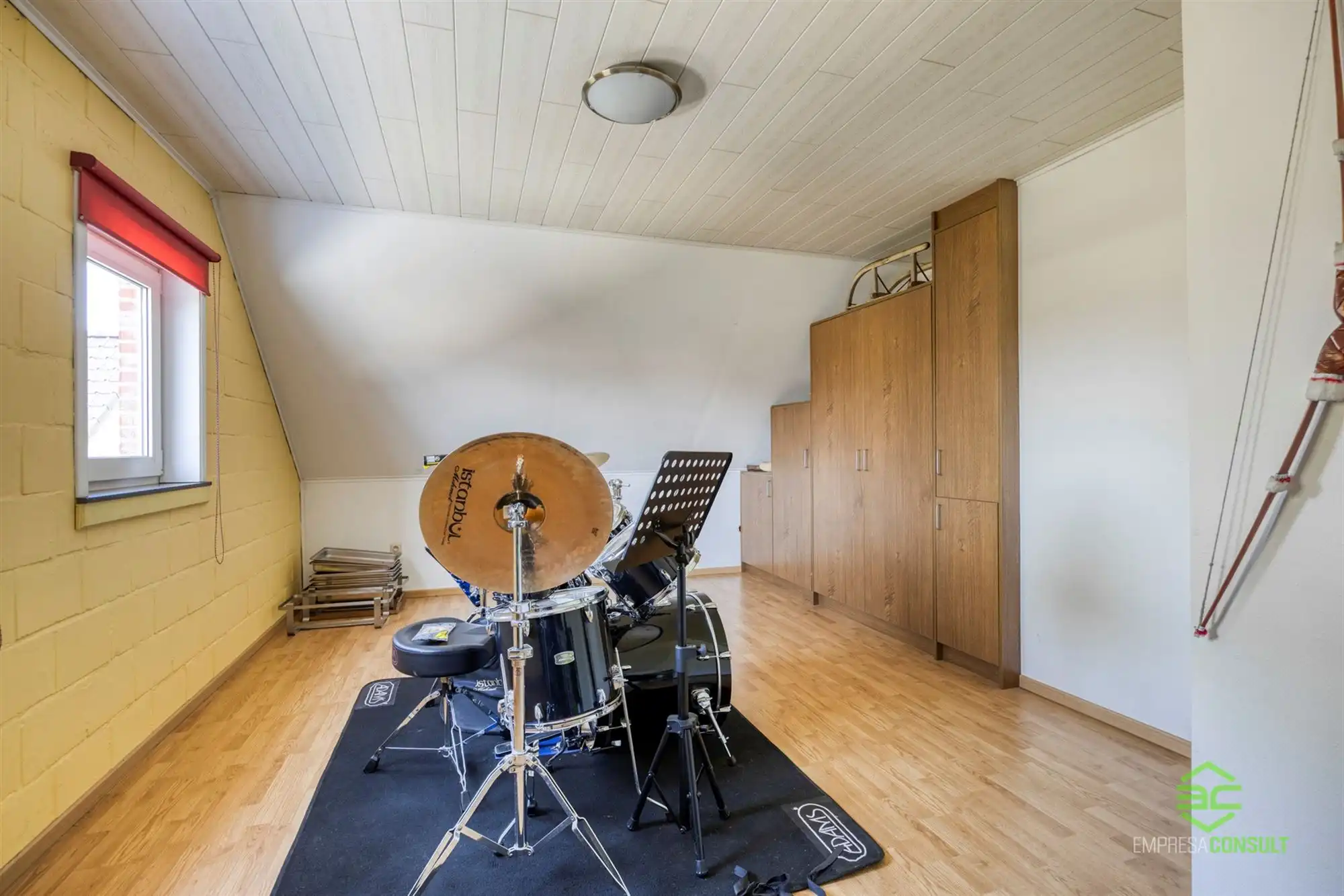 Instapklare woning met aparte garage en werkplaats van 150m² in Schulen! foto 33