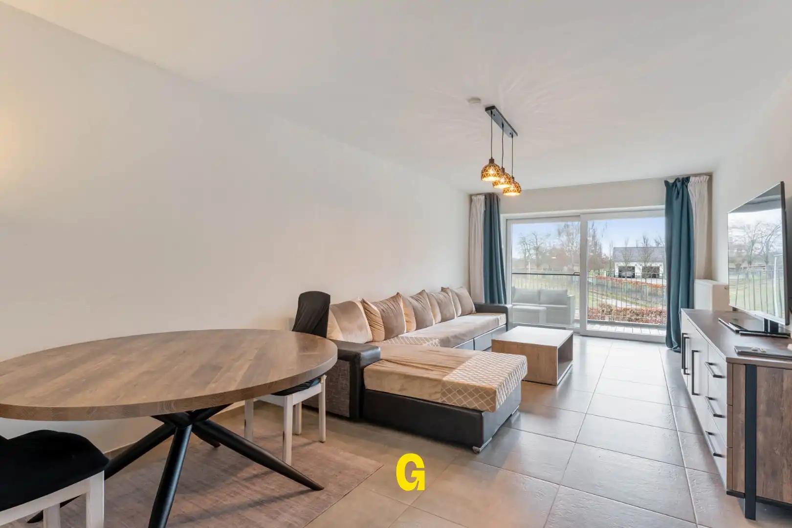 Netjes gerenoveerd twee slaapkamer appartement met terras en 2 standplaatsen in een kleinschalige residentie te Rijkhoven foto 8