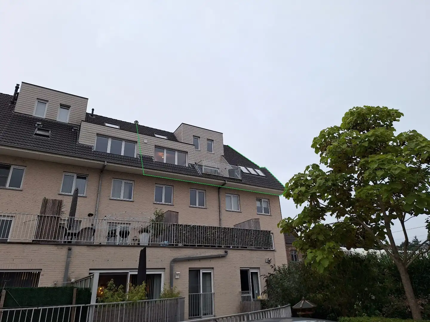 Duplex appartement met  2 SLK, dubbele garage en autostaanplaats foto 12