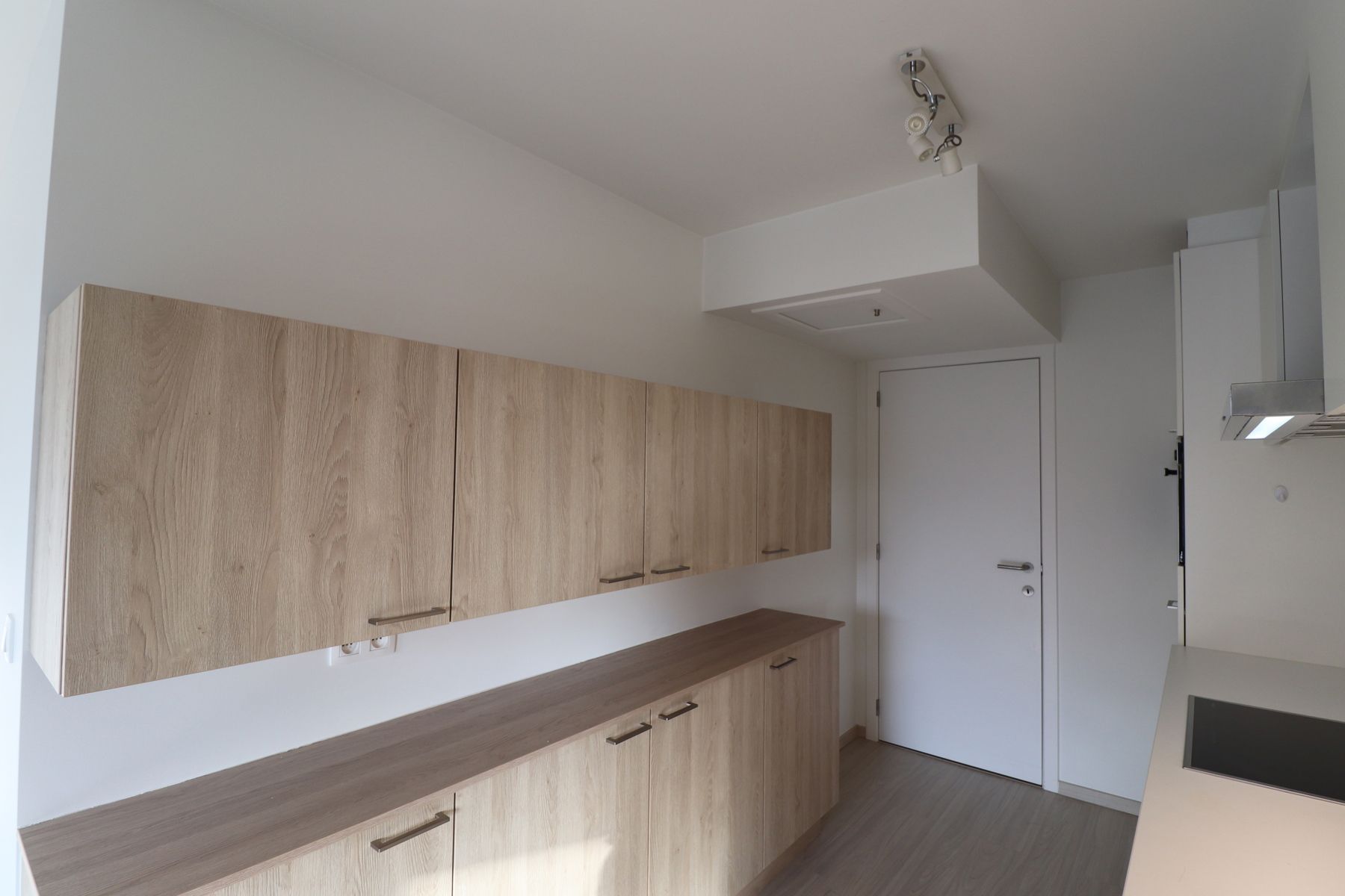 Een ruim 2-slaapkamerappartement met 2 terrassen, autostaanplaats met kelderberging. foto 8