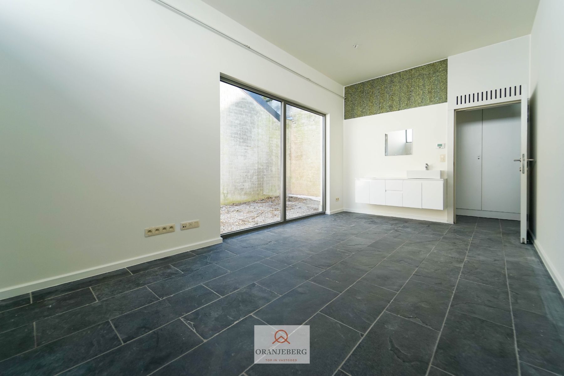 Handelspand met garage te huur nabij Gent-Sint-Pieters foto 14