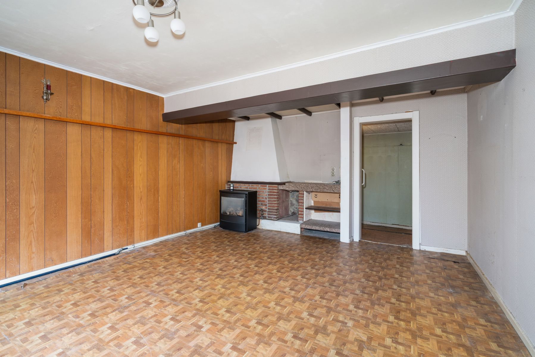 Te renoveren 2-slaapkamer appartement in het centrum van Erembodegem foto 5