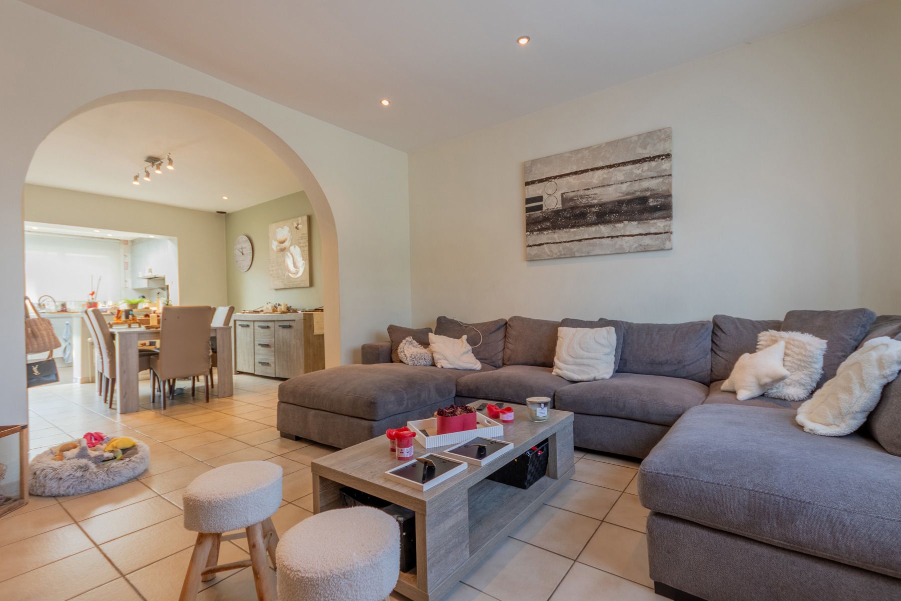 Goed onderhouden woning met 4 slaapkamers en leuke tuin foto 3