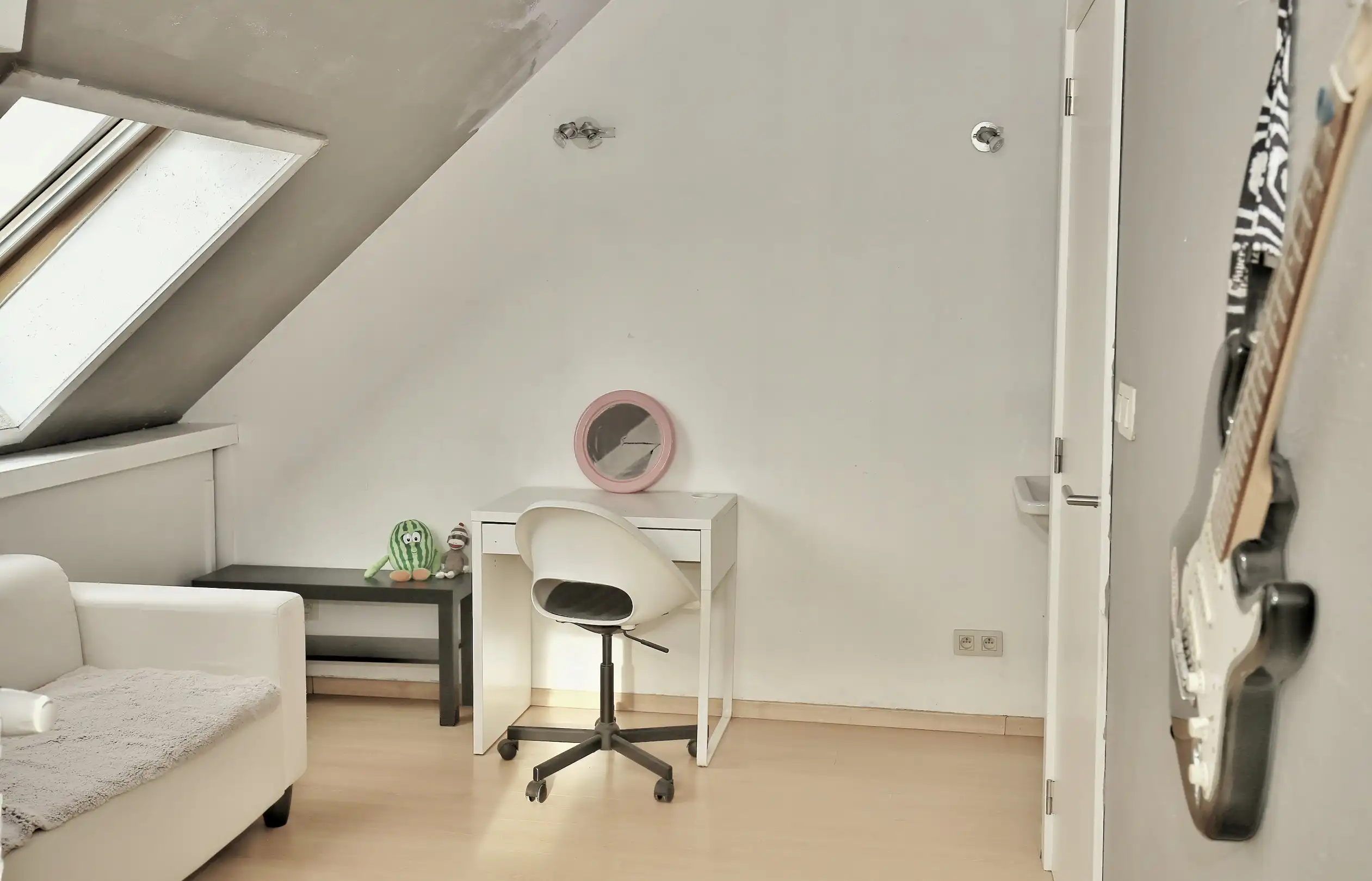 Instapklare woning met 4 slaapkamers foto 26