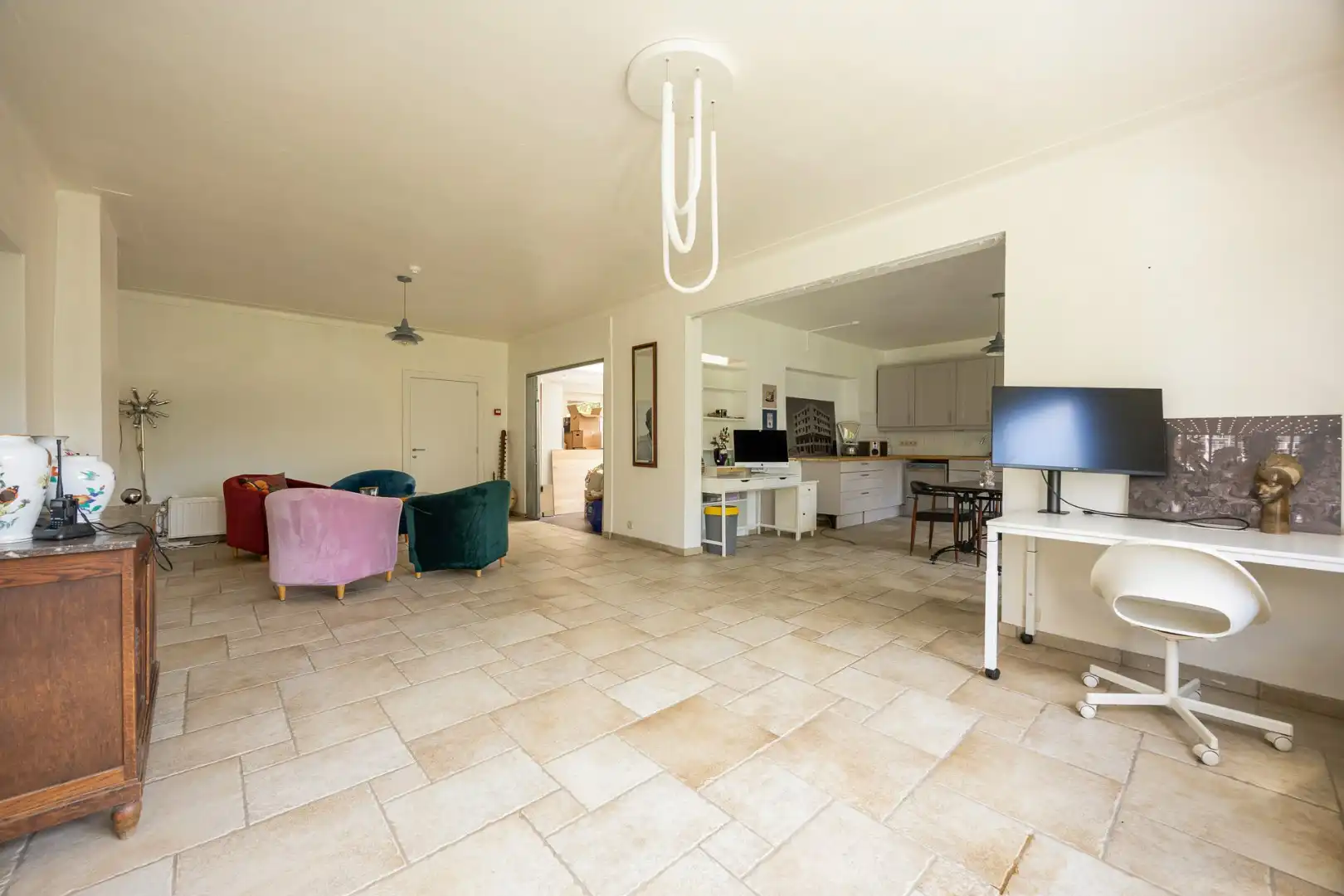 Zeer ruime woning (8 slpk + 8 badkamers) op een perceel van ca. 1.522 m² te Wijnegem/grens Schilde foto 9