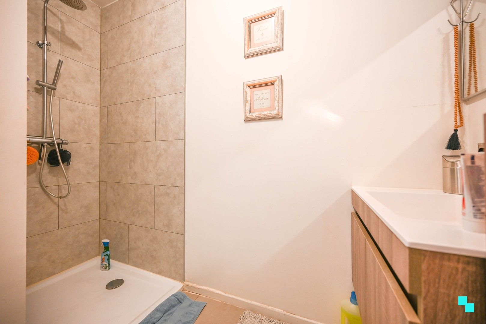 Nieuwbouwappartement met twee slaapkamers te Beveren-Leie foto 8