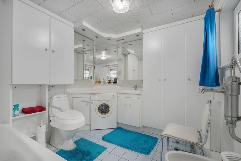 Rumbeke - Robuuste woning met renovatiepotentieel in Roeselare foto 6