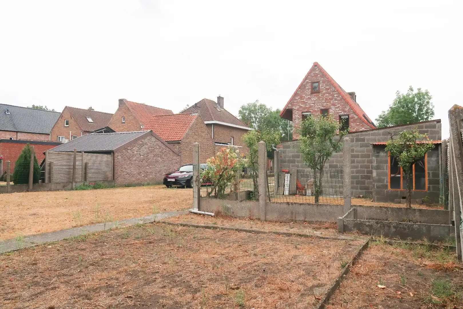 Charmante vrijstaande woning met 5 slaapkamers, ruime tuin en grote garage foto 29
