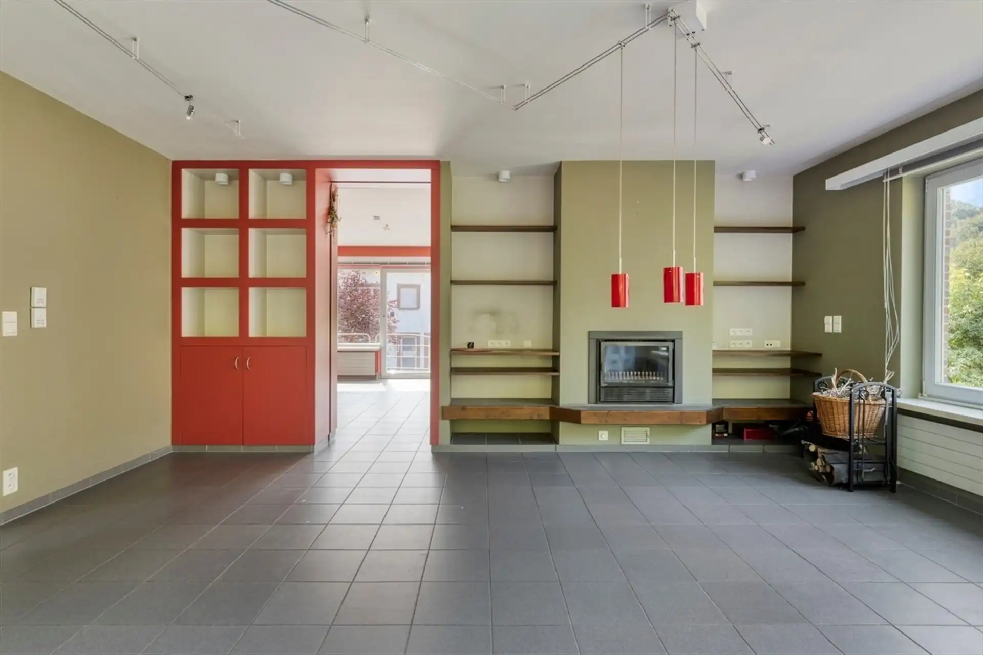 Recente en instapklare villa met 3/4 slaapkamers + bureau foto 4