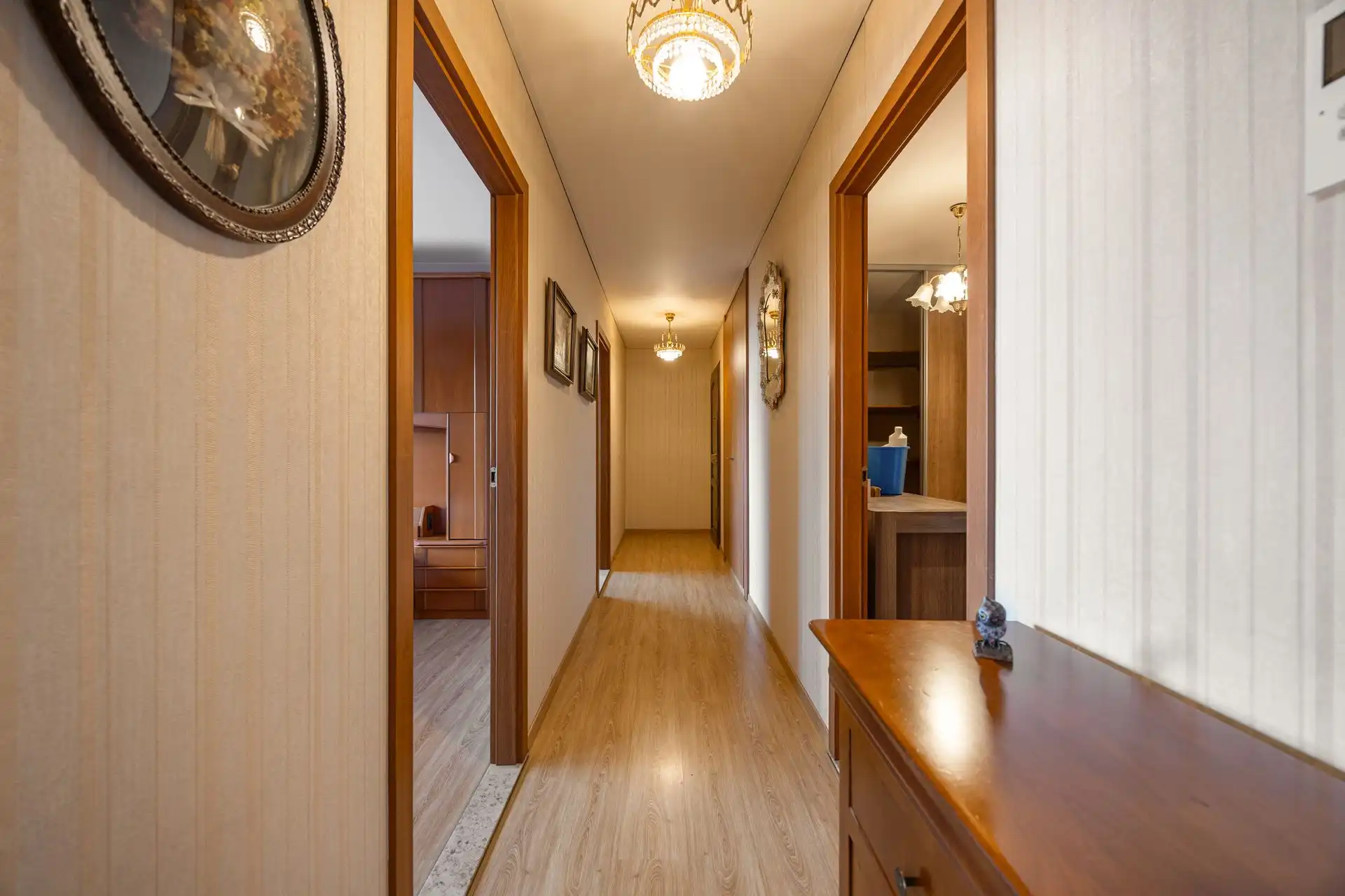 Twee slaapkamer appartement met inpandse autostaanplaats foto 9