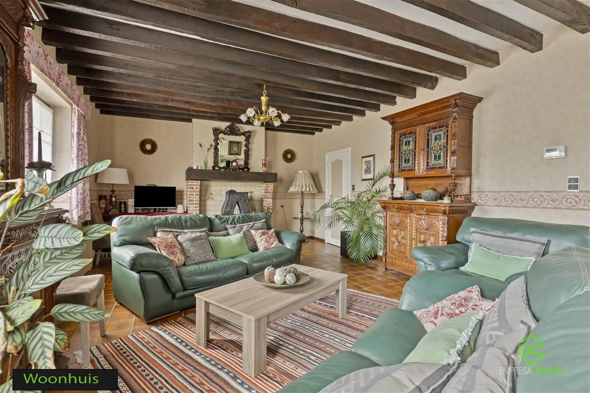 Ruime woning met 8 slpk + 1 magazijn op 21a 24ca! foto 6