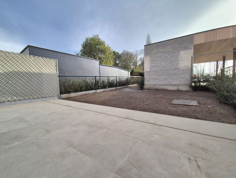 Hooglede: gesloten nieuwbouwwoning met 3 slaapkamers, zuid-gerichte tuin, carport en berging op een perceel van 169 m², centrale ligging foto 9