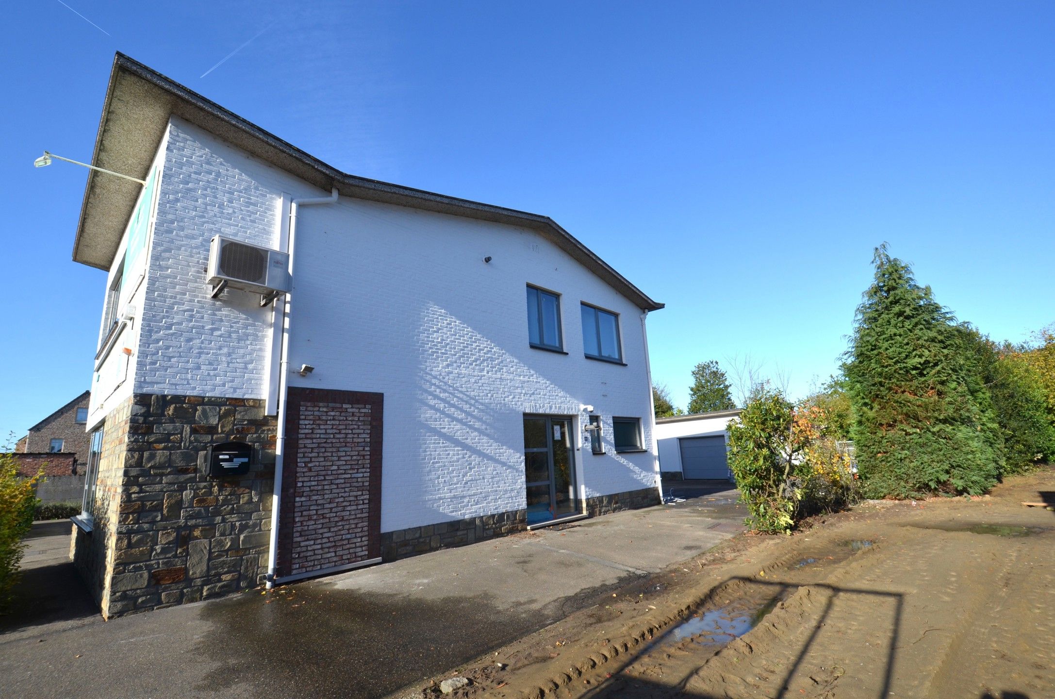 Af te werken woning met 2 slaapkamers foto 6