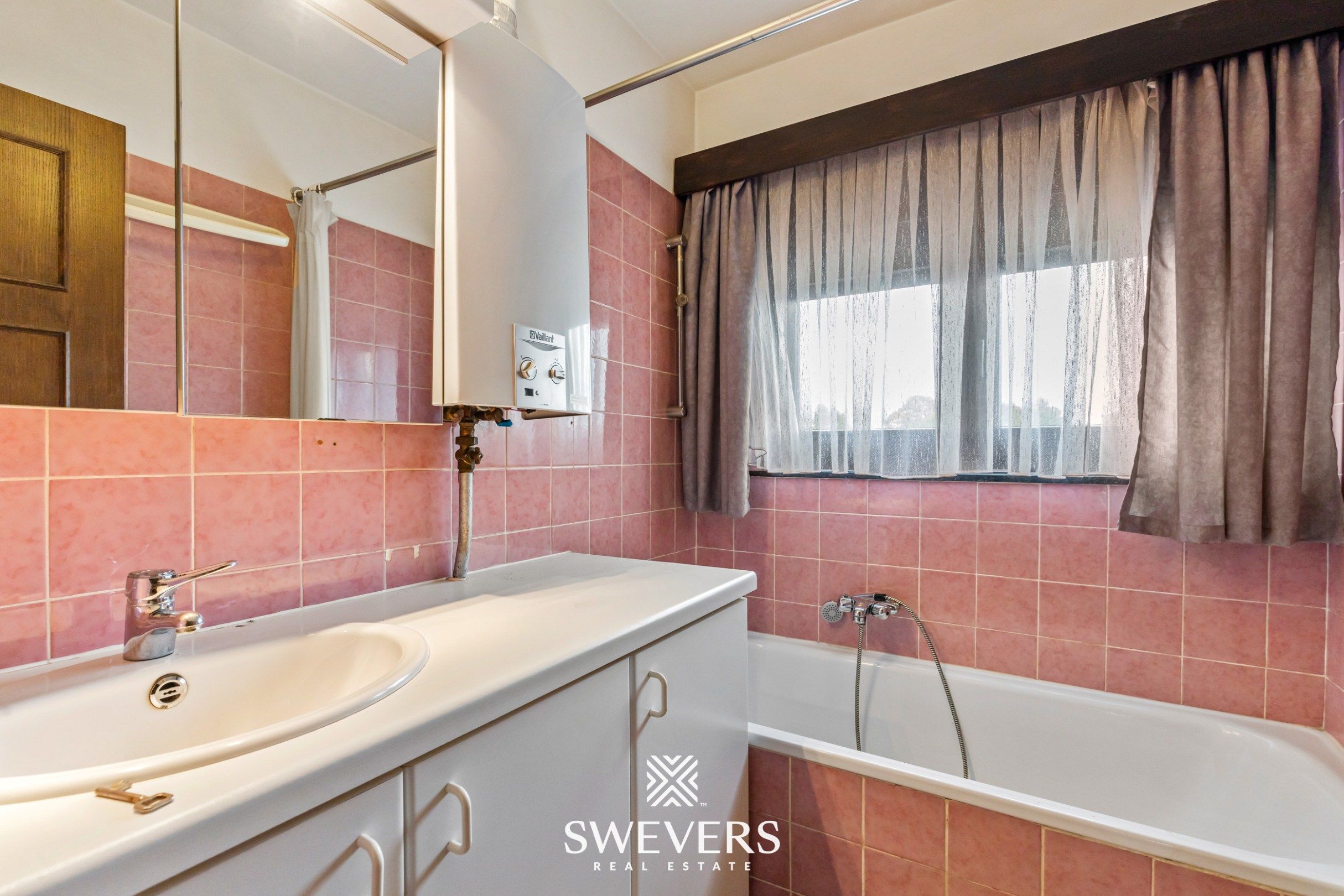 Woning met 4 slaapkamers op ruim perceel van 7a 06ca foto 17