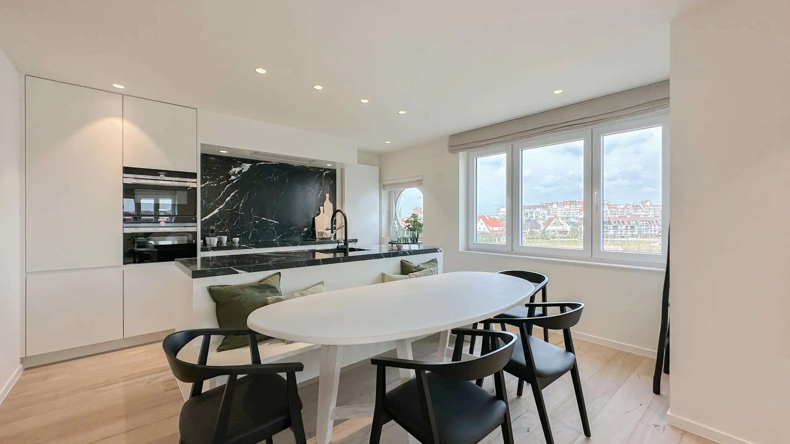 Gerenoveerd appart. met adembenemend zicht op het ZEGEMEER! foto 11