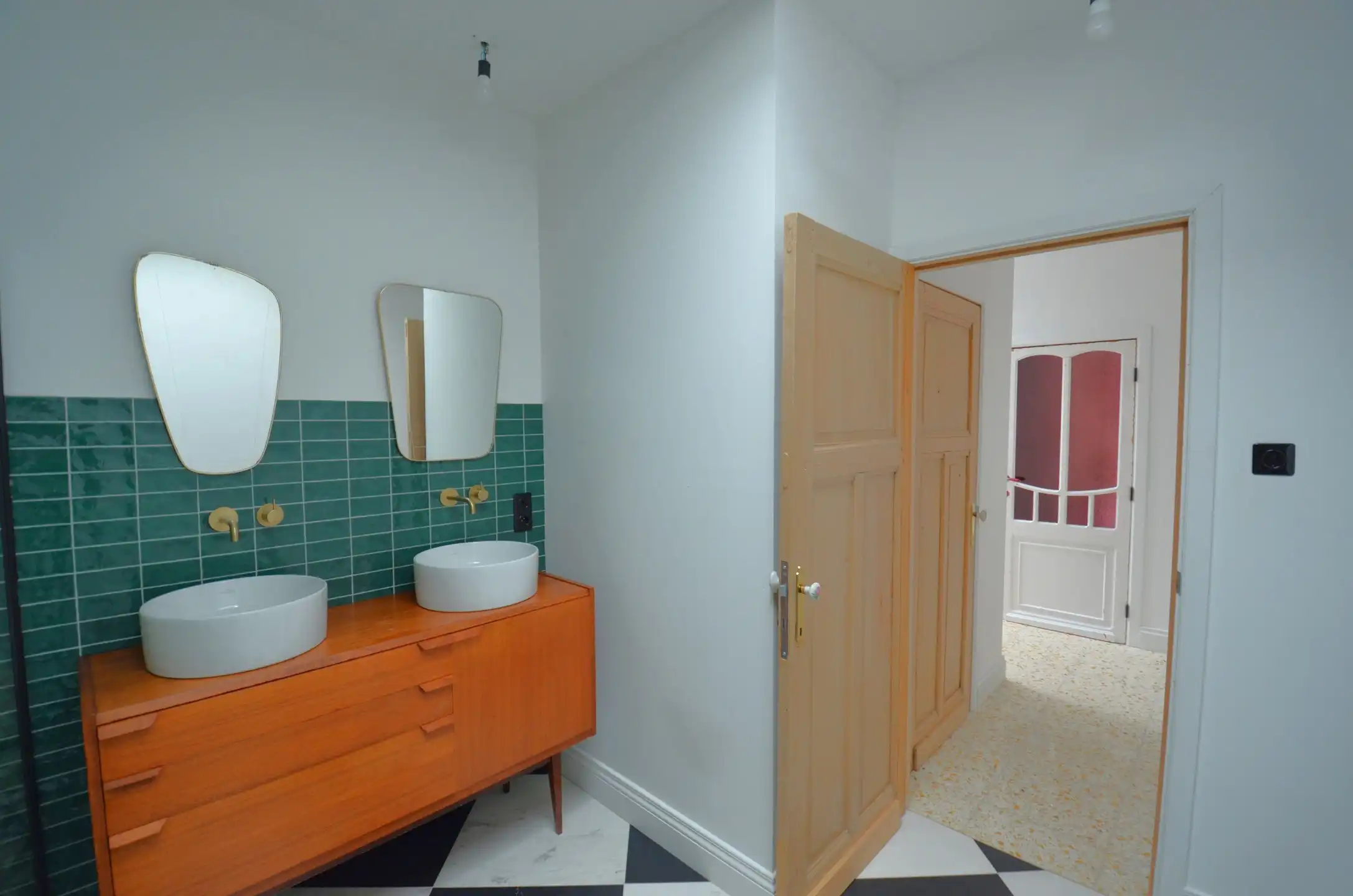 Ruime karaktervolle rijwoning foto 11