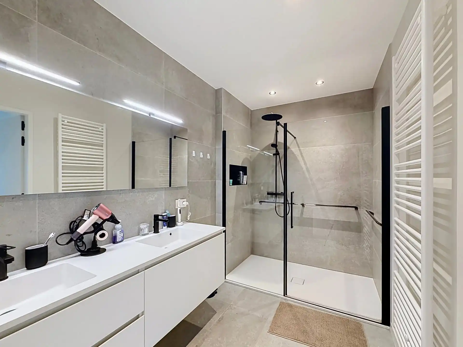 LUXUEUS APPARTEMENT OP DE BOVENSTE VERDIEPING IN HARTJE LOMMEL foto 21