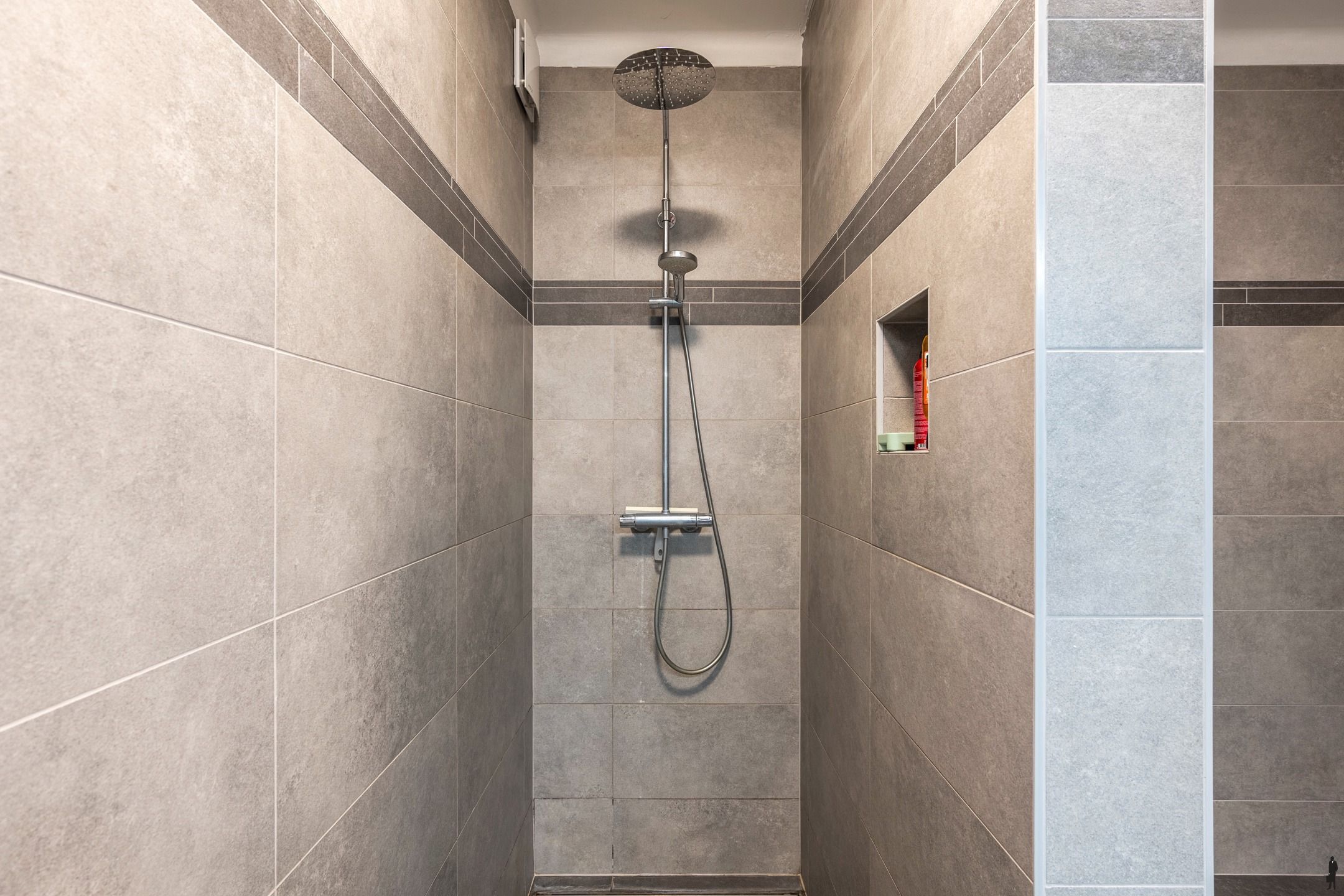 Grotendeels gerenoveerde villa met 4-5 slpk. in centrum Ravels foto 18