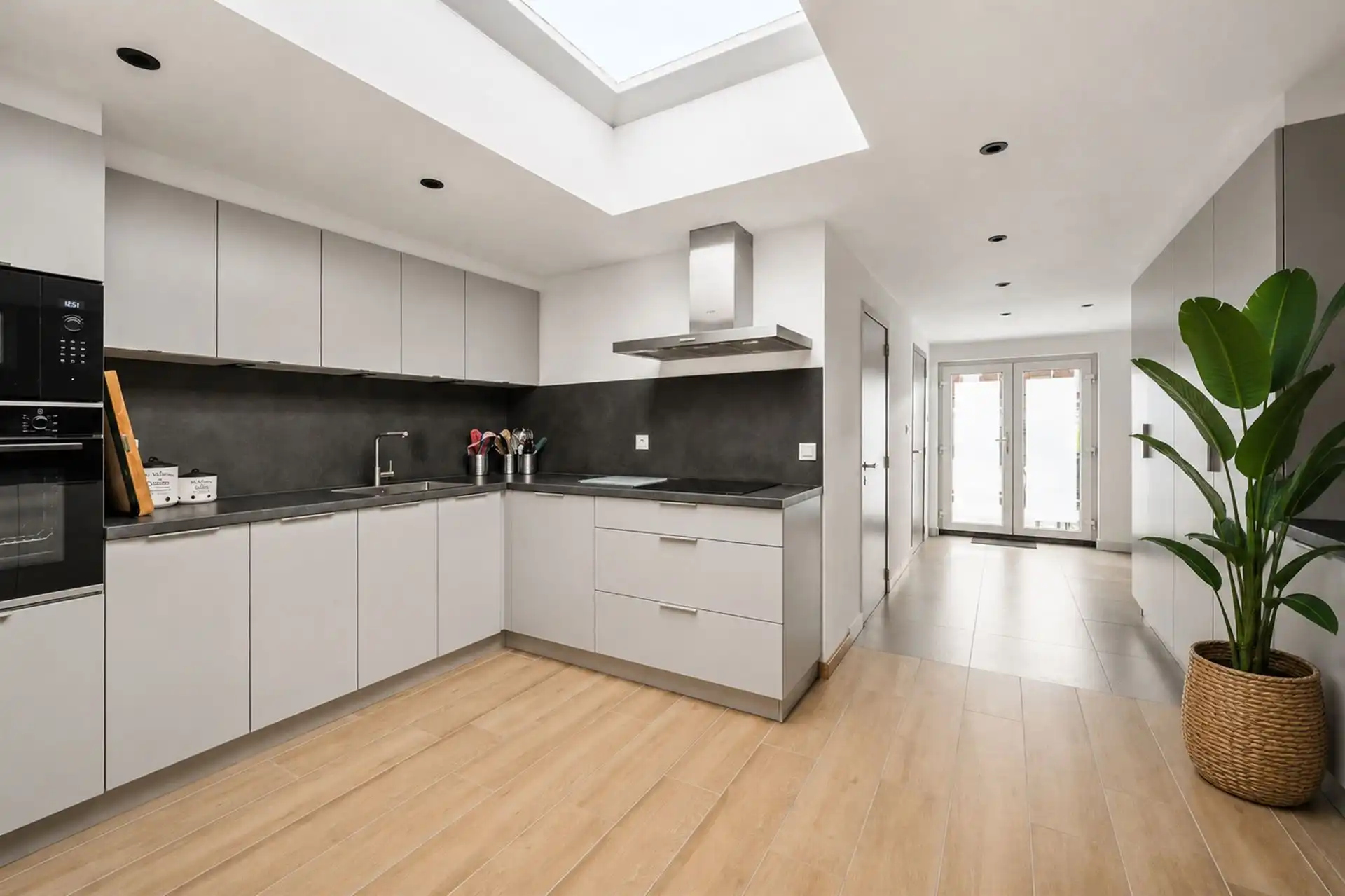 TOPPER! Rustig gelegen gerenoveerde woning met 3 slpk&tuin foto 9