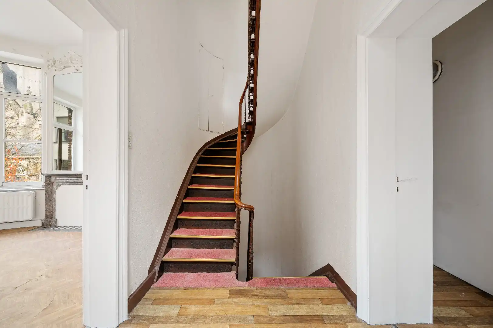 Historisch herenhuis/pastorie met uitzicht op de Grote Markt foto 13