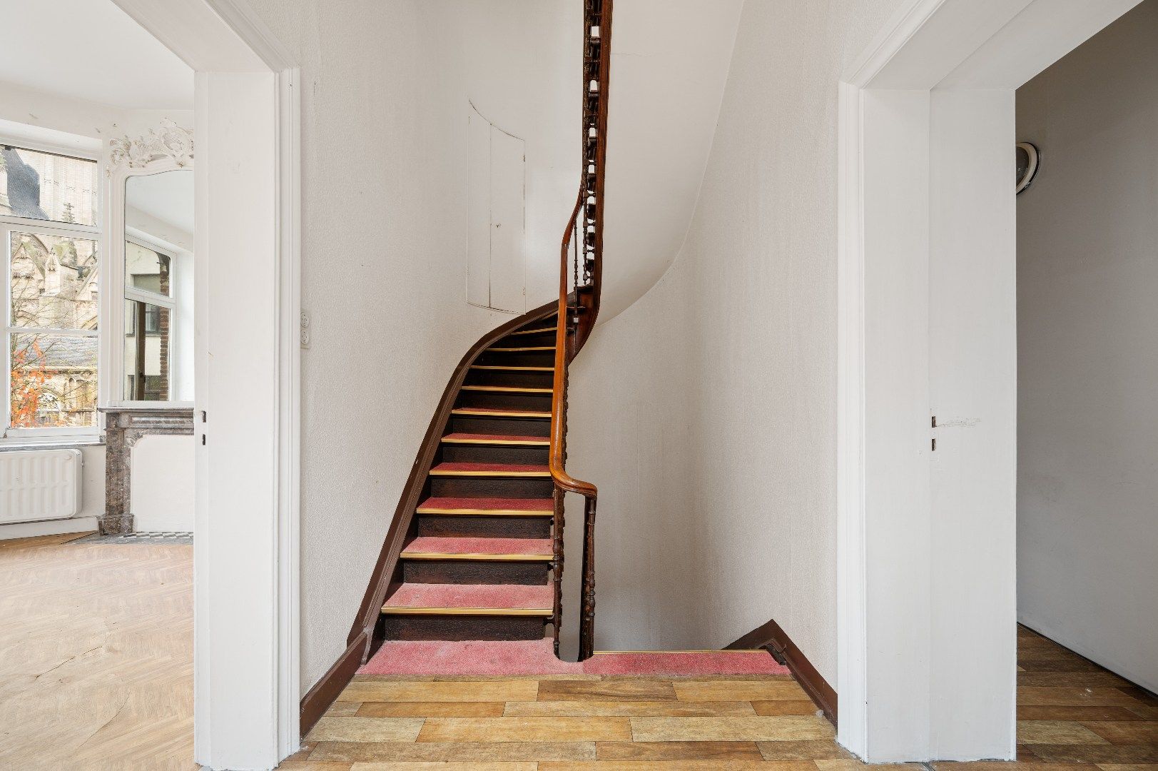 Historisch herenhuis/pastorie met uitzicht op de Grote Markt foto 13