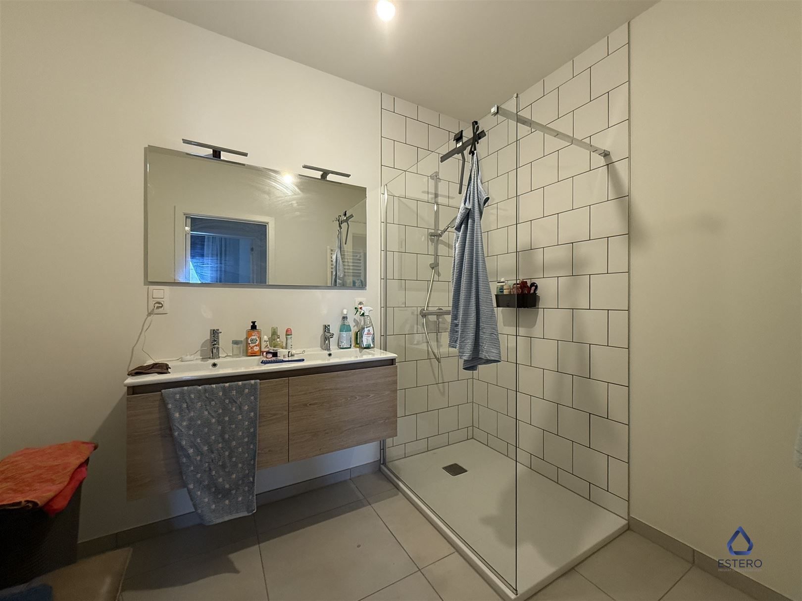 Mooi afgewerkt nieuwbouwappartement met 2 slaapkamers foto 11