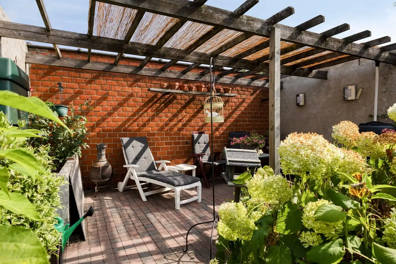 Instapklaar, uitstekend onderhouden, 2 leefruimtes (evt. praktijk/ bureau mogelijk), 3 slk, EPC B, zonnepanelen en garagebox foto 26