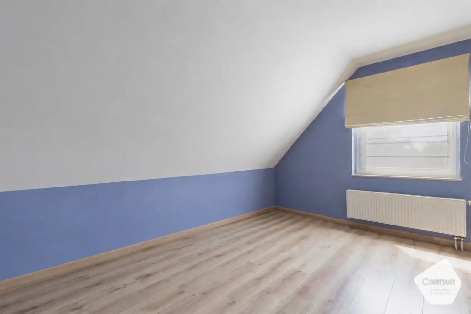 Stijlvol en energiezuinig huis met 3 slaapkamers en mooie tuin met uitzichten in Ruddervoorde foto 12