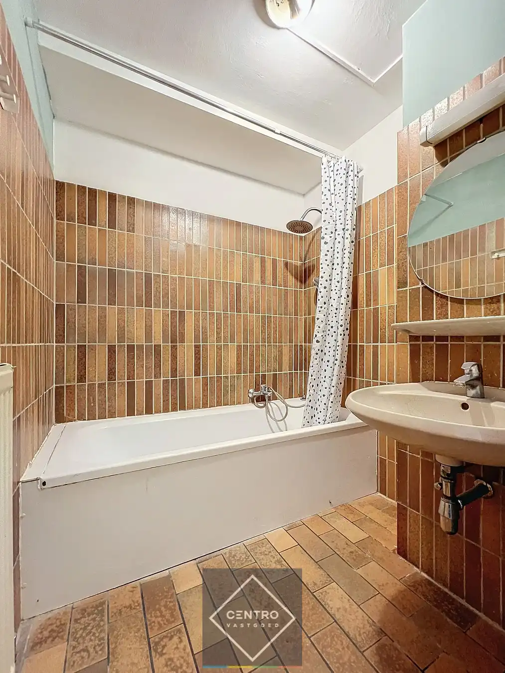 Betaalbaar app. (85m²) met 2 slpks, kelderberging en TERRAS van 50m² ! foto 4