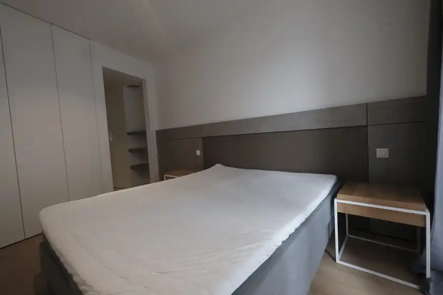 Prachtig gemeubeld luxeappartement met twee slaapkamers gelegen in dé winkelstraat van Hasselt foto 29