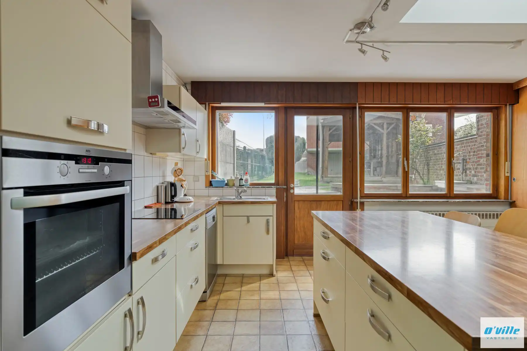 Gezellige woning op toplocatie met tuin, garage én zonnepanelen foto 8