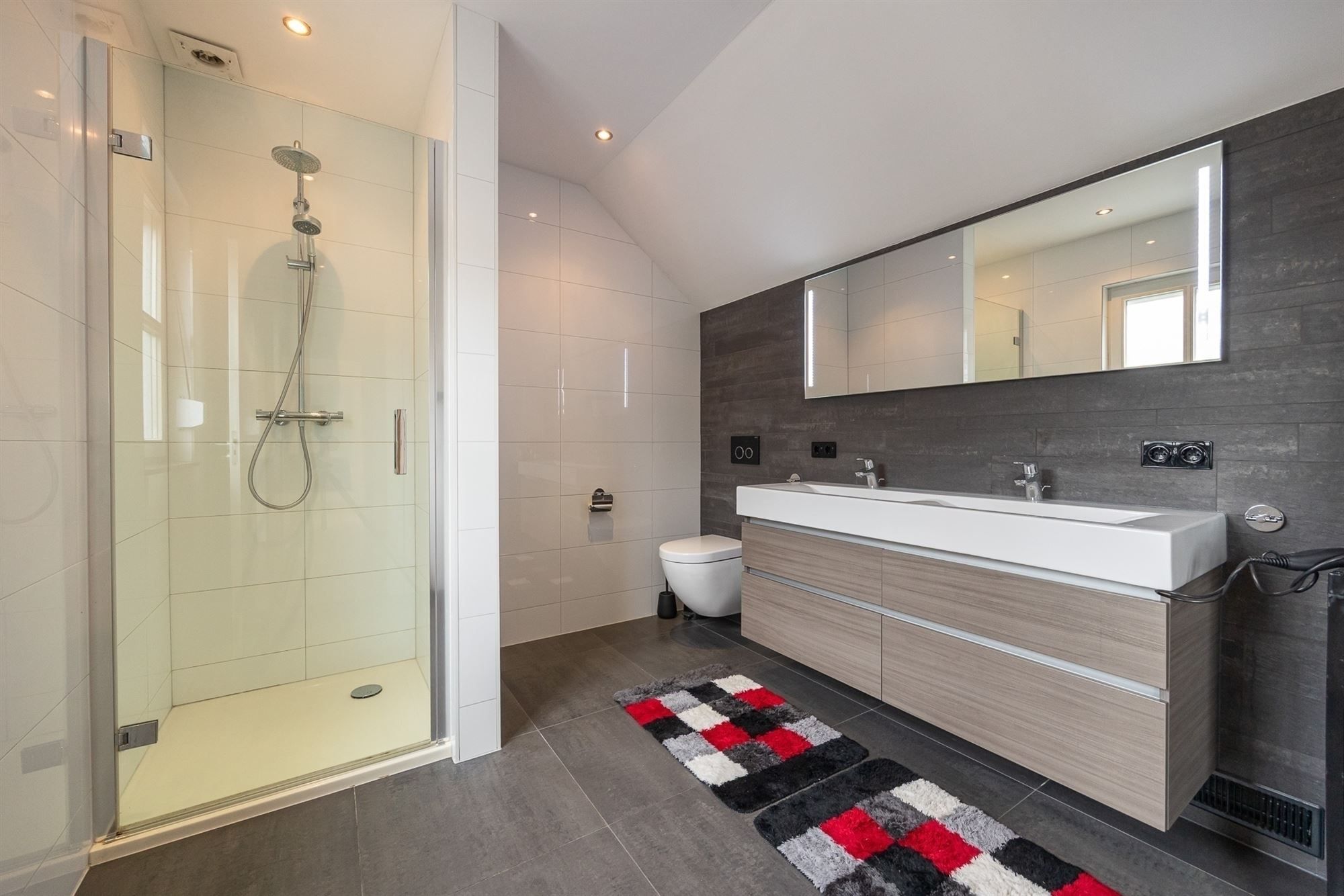 Moderne vrijstaande woning met royale tuin  foto 19