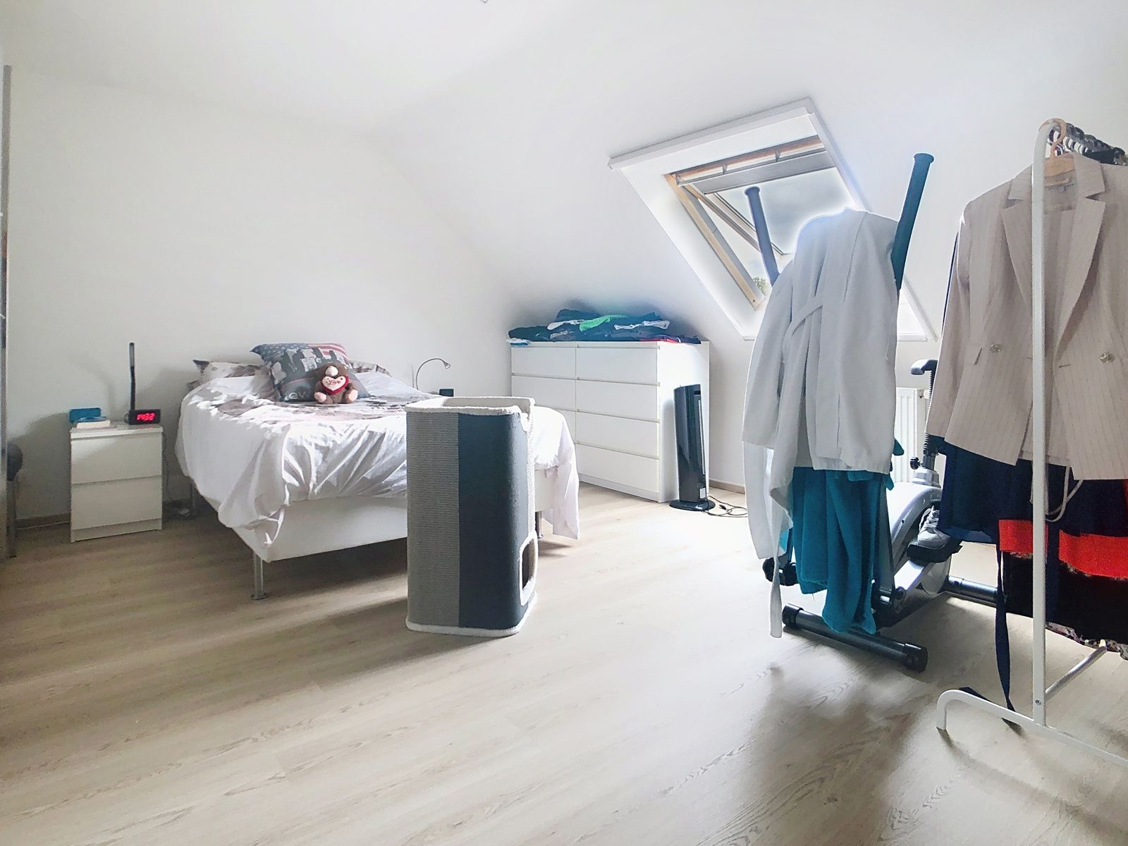 Ruime instapklare duplex met 2 slaapkamers en bureau foto 16
