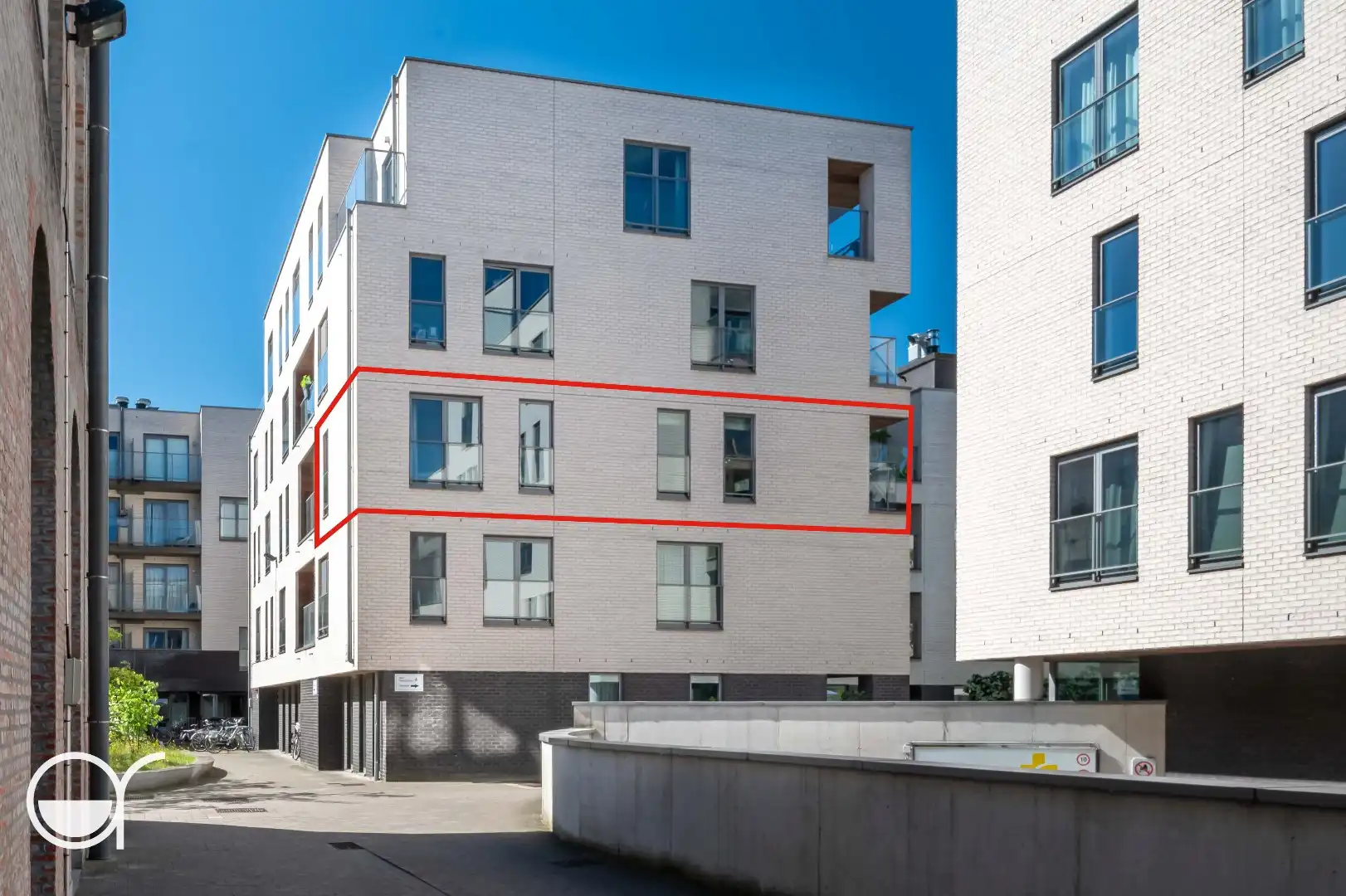 2 slaapkamerappartement met groot terras foto 14