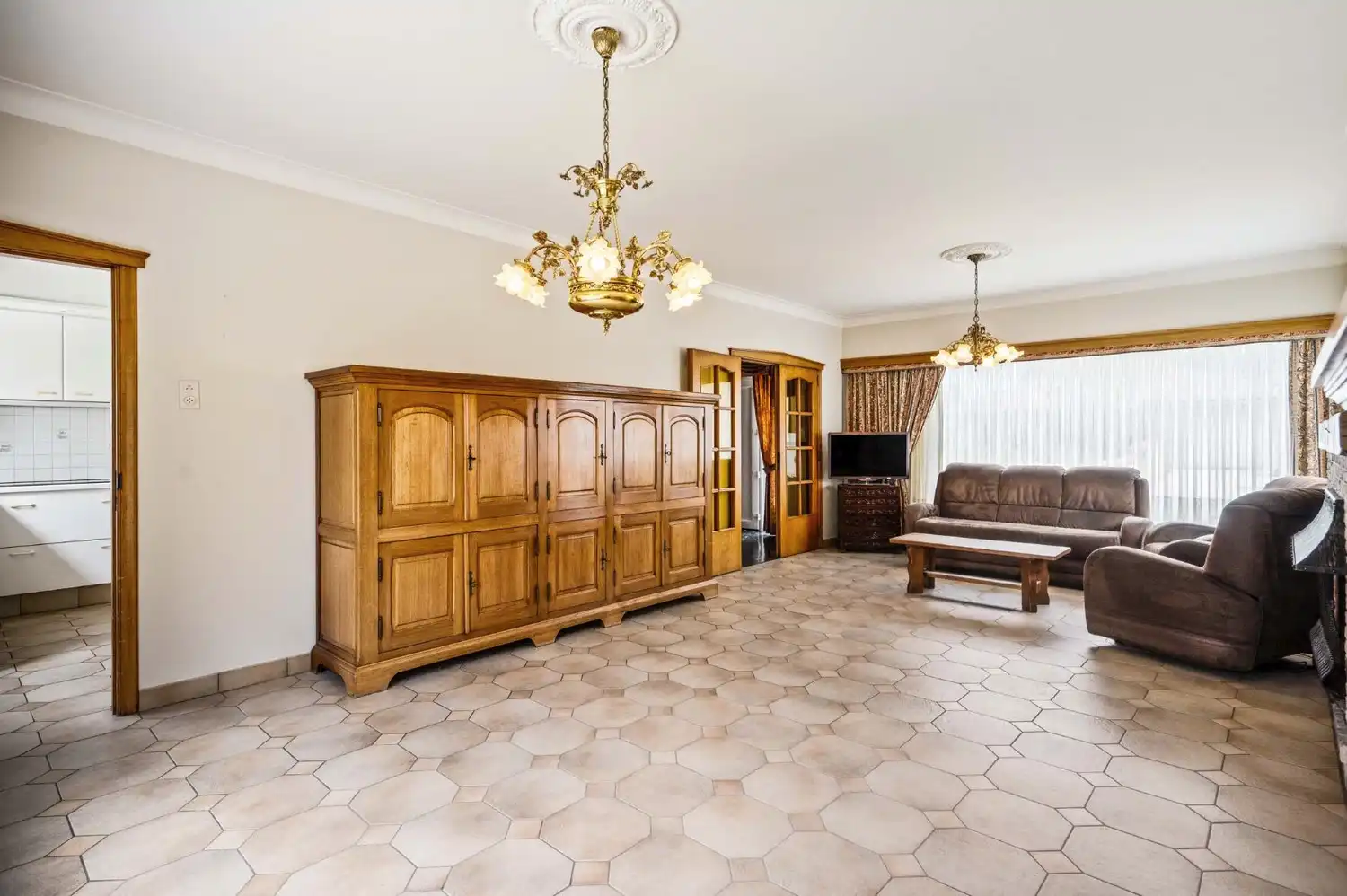 RUIME WONING MET 4 SLK EN GARAGE OP PERCEEL VAN 1.625 m²! foto 5
