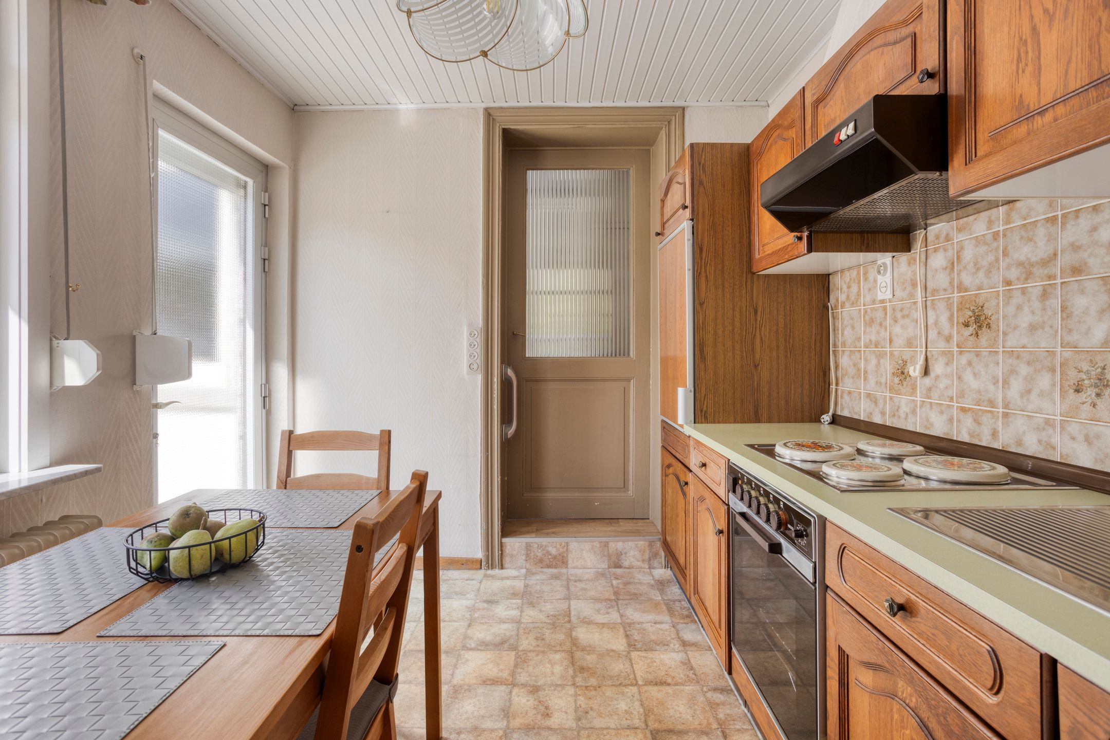 omvangrijk buiten, kansrijk binnen: woning te Bierbeek foto 7